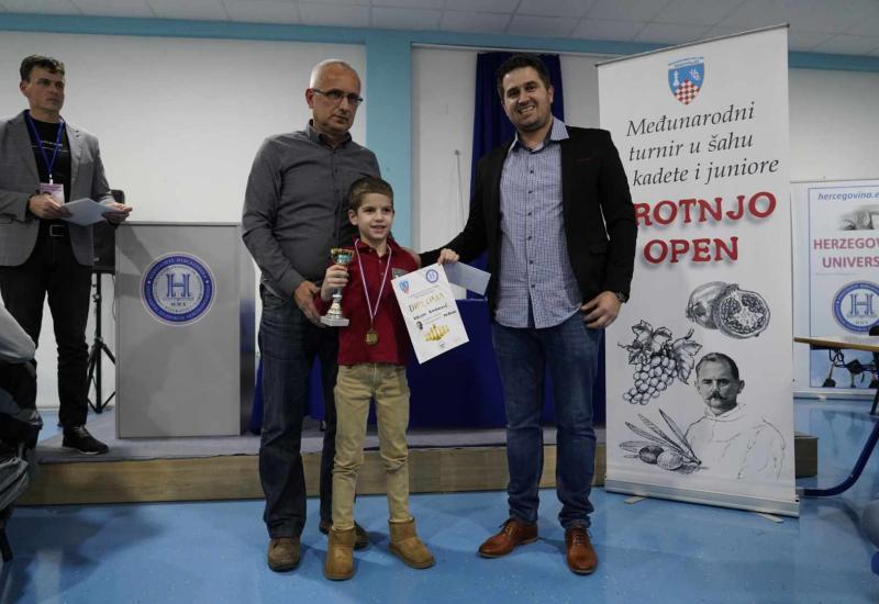 Održan šahovski turnir Brotnjo Open 2024, Tin Maduna slavio u kategoriji do 16 godina 